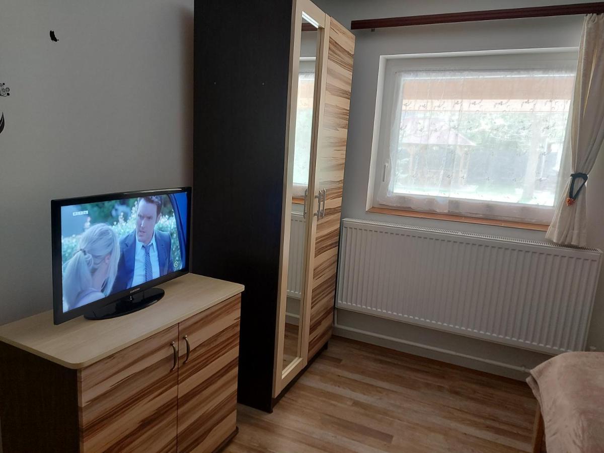 Potyka Apartman Tiszafured Ngoại thất bức ảnh